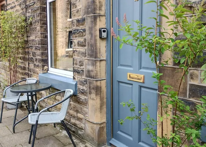 The Cobbles - Central, Parking, Netflix & Woodburner