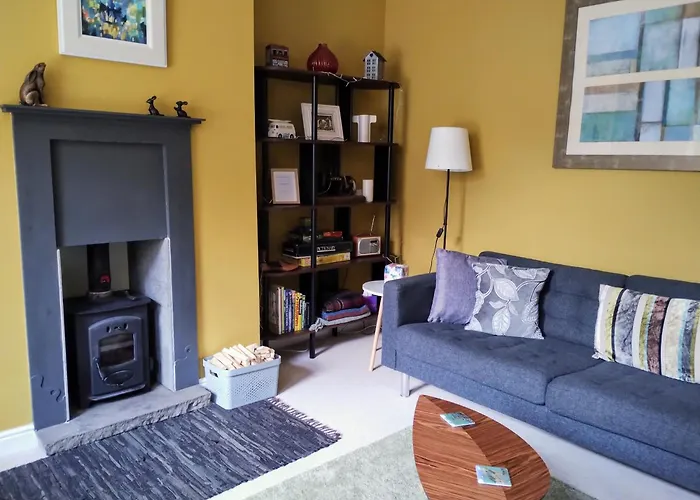 The Cobbles - Central, Parking, Netflix & Woodburner