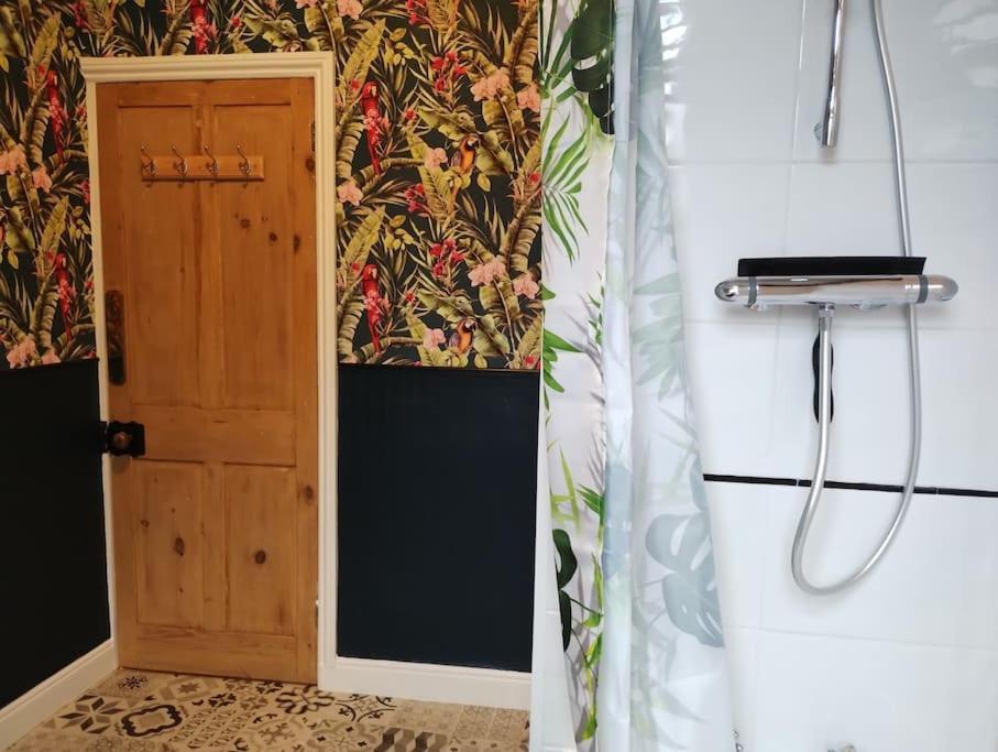 Holiday home The Cobbles - Central, Parking, Netflix & Woodburner *