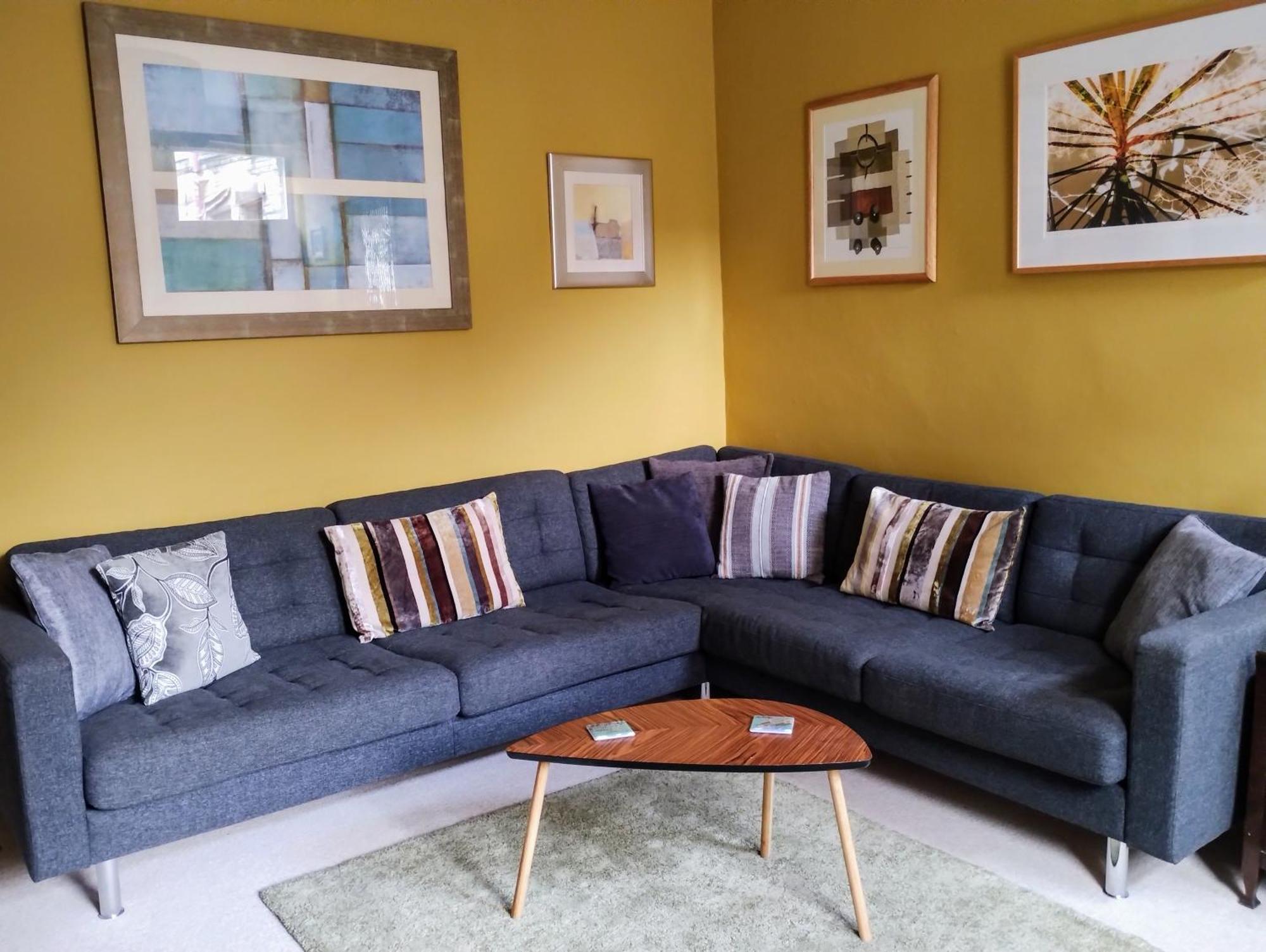 The Cobbles - Central, Parking, Netflix & Woodburner Holiday home *